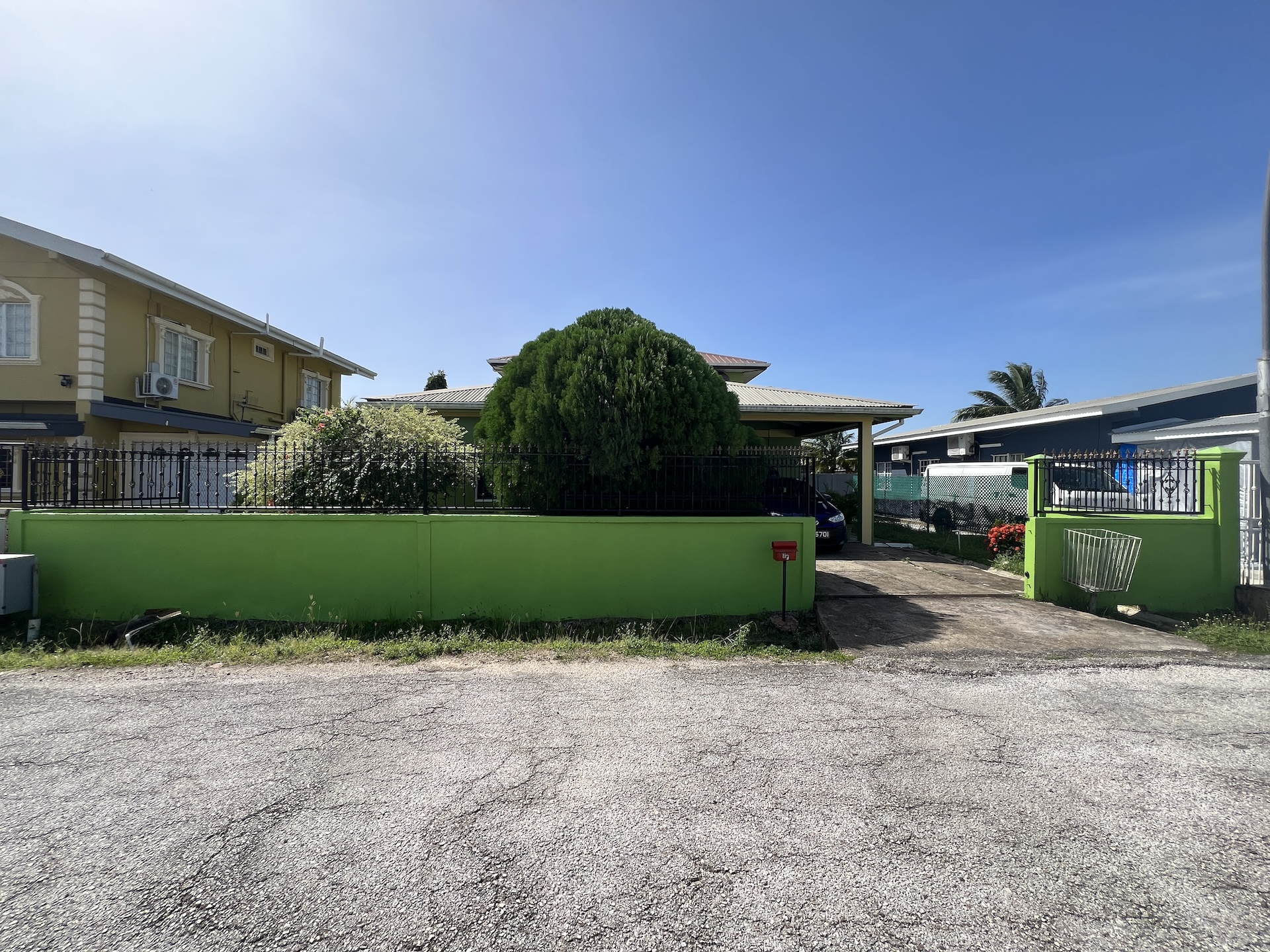 4 Trinidad Couva Roystonia Oleander Circle 78