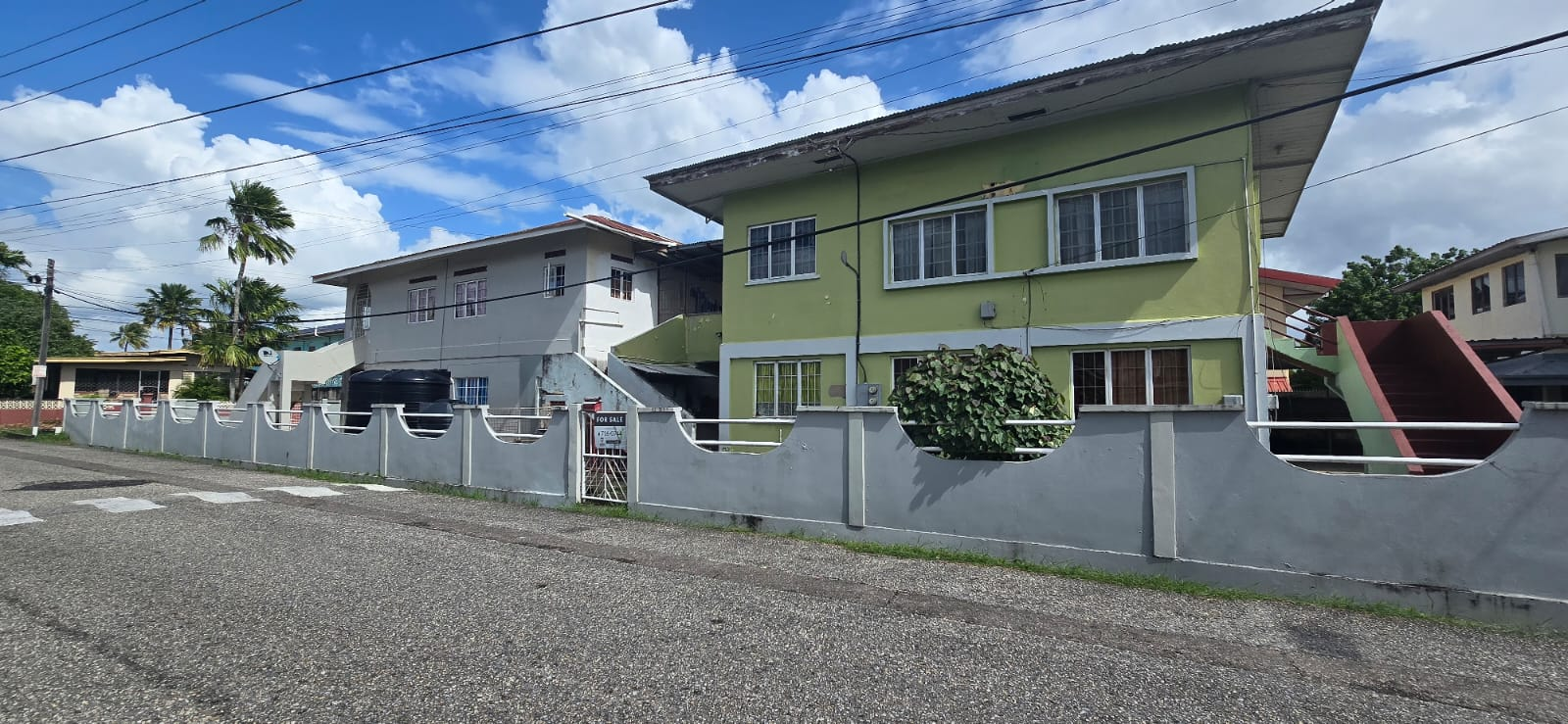 2 Barataria, 8th Avenue, No. 18 Exterior 2