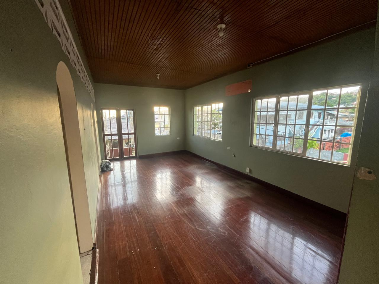 6 Barataria, 8th Avenue, No. 18 Home 2 Entry