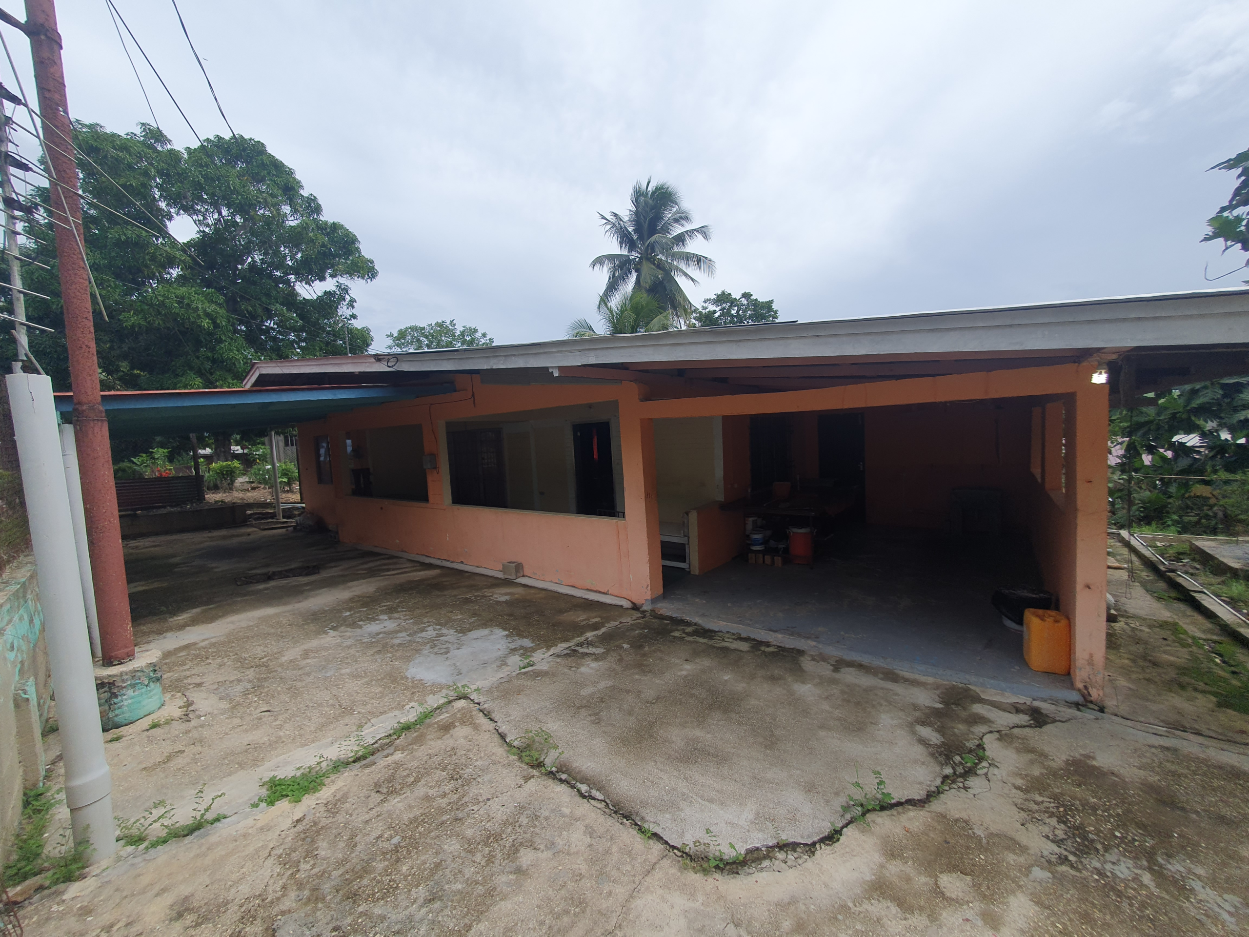 1 Couva, Carolina Village No. 1 Trace, No. 21 Exterior 1